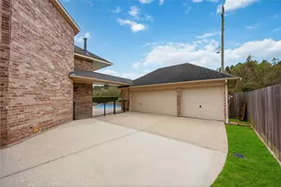 14003 Southern Spring Ln, Houston, TX 77044 - Photo 43