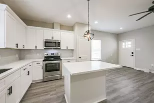 4405 Mallow Dr St, Houston, TX 77051 - Photo 7