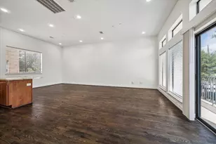 1316 Welch St, Houston, TX 77006 - Photo 3