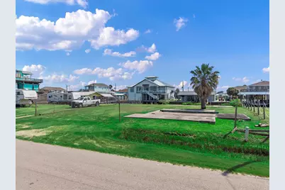 1295 N Crystal Beach Road, Crystal Beach, TX 77650 - Photo 9