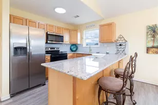 4023 Grayson Dr, Galveston, TX 77554 - Photo 11