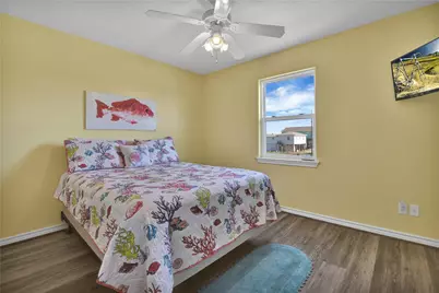 4023 Grayson Dr, Galveston, TX 77554 - Photo 17