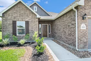 214 Montclaire Dr, West Columbia, TX 77486 - Photo 1