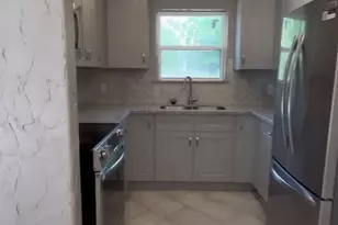 204 Forrest Trail, West Columbia, TX 77486 - Photo 7