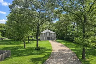 15392 Paradise Point Dr, Willis, TX 77318 - Photo 3