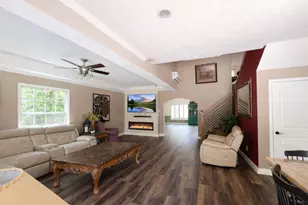 15392 Paradise Point Dr, Willis, TX 77318 - Photo 9