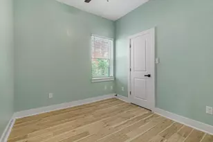 7001 1/2 Ave P, Houston, TX 77011 - Photo 11