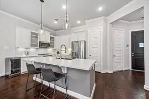10608 Centre Glade Dr, Houston, TX 77043 - Photo 7