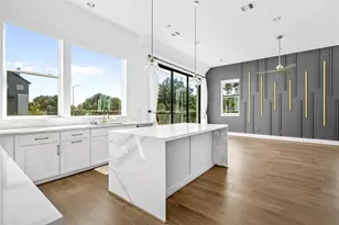 9855 Mocking Bird Hill Ln, Houston, TX 77080 - Photo 5