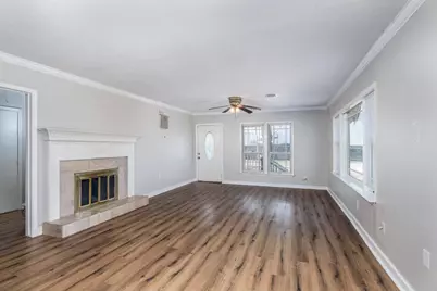 1007 E Main Street, Tomball, TX 77375 - Photo 17