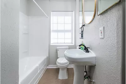 1007 E Main Street, Tomball, TX 77375 - Photo 27