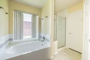14619 Oxwick Cir, Houston, TX 77044 - Photo 39