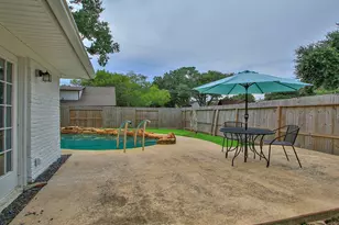 207 Burgundy Ln, League City, TX 77573 - Photo 17