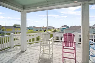 973 Sea Breeze, Crystal Beach, TX 77650 - Photo 11