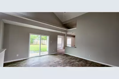 129 Wagon Lane Loop Lane N, Angleton, TX 77515 - Photo 7