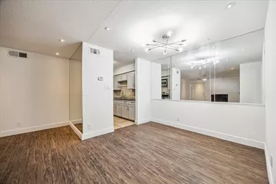 9700 Leawood Boulevard #1214, Houston, TX 77099 - Photo 7