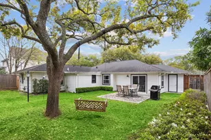 8511 Greenbush St, Houston, TX 77025 - Photo 13