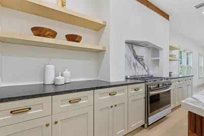 1202 Aurora Street, Houston, TX 77009 - Photo 15