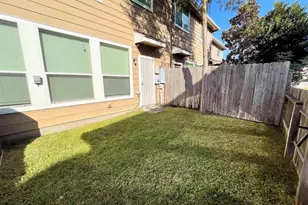 8318 Greys Ln, Houston, TX 77095 - Photo 17