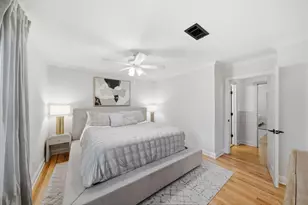 3326 Cloverdale St, Houston, TX 77025 - Photo 9