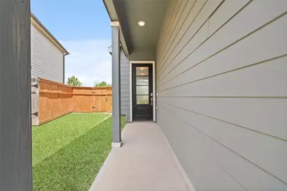 5719 Foggy Vine Court, Fulshear, TX 77441 - Photo 3