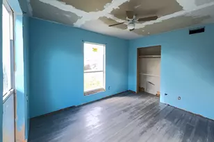 9401 Heatherside St, Houston, TX 77016 - Photo 5