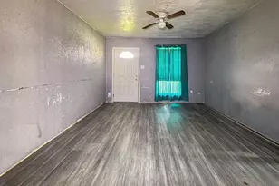 9401 Heatherside St, Houston, TX 77016 - Photo 3