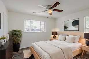 6434 Leader St, Houston, TX 77074 - Photo 9