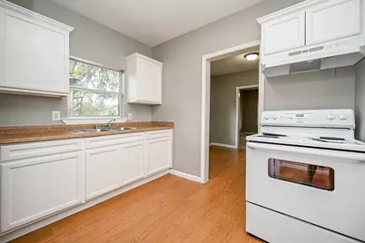 8007 Carver Road, Houston, TX 77088 - Photo 11