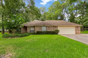 202 Sunset Blvd, Conroe, TX 77303 - Photo 1