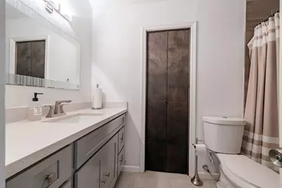 2111 Gray Falls Drive, Houston, TX 77077 - Photo 23
