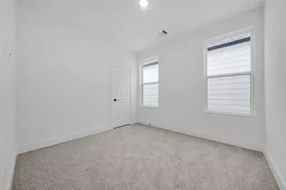 7618 Inwood Hills Lane, Houston, TX 77088 - Photo 27