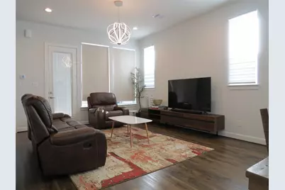 2802 Grand Fountains Drive #E, Houston, TX 77054 - Photo 11