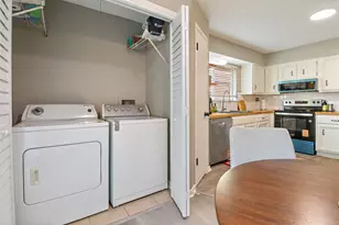 12400 Overbrook Ln, Houston, TX 77077 - Photo 11