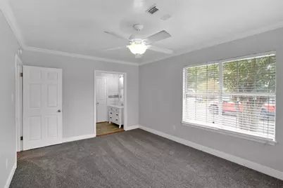 114 W Lobit Street, Baytown, TX 77520 - Photo 5