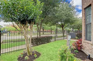 2110 Shearn St, Houston, TX 77007 - Photo 21