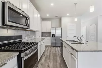 18508 Meadow Point Lane, Conroe, TX 77356 - Photo 13