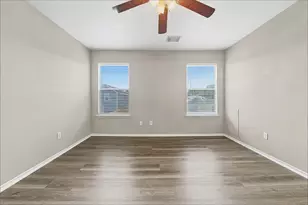 11411 Seven Sisters Dr, Tomball, TX 77375 - Photo 9