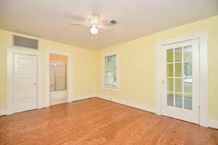 4528 Magnolia St, Bellaire, TX 77401 - Photo 3