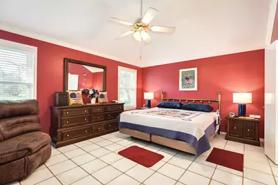 803 W Peach Hollow Circle, Pearland, TX 77584 - Photo 7