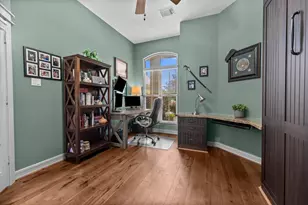 9135 Grand Lake Estates Dr, Montgomery, TX 77316 - Photo 13