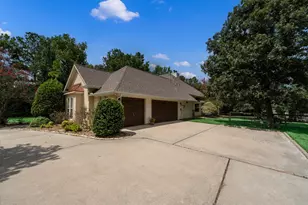 9135 Grand Lake Estates Dr, Montgomery, TX 77316 - Photo 37