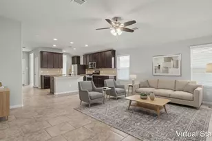 4014 Emperor Valley Ln, Baytown, TX 77521 - Photo 5