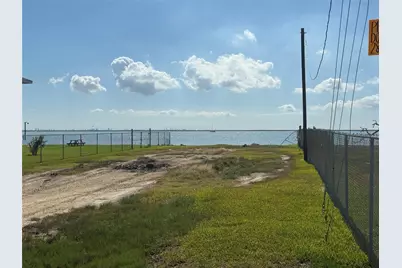 1034 16th Street, Dickinson, TX 77539 - Photo 9