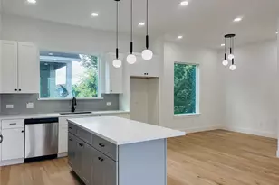 2010 Yates St, Houston, TX 77020 - Photo 5