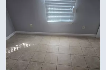 4122 Beran Drive, Houston, TX 77045 - Photo 9