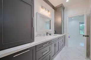 9534 Irby St, Houston, TX 77088 - Photo 13