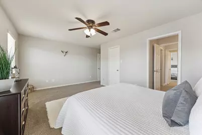 2411 Lakeway Drive, Friendswood, TX 77546 - Photo 31