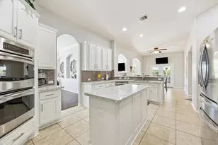 2411 Lakeway Dr, Friendswood, TX 77546 - Photo 13