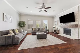 2411 Lakeway Dr, Friendswood, TX 77546 - Photo 11